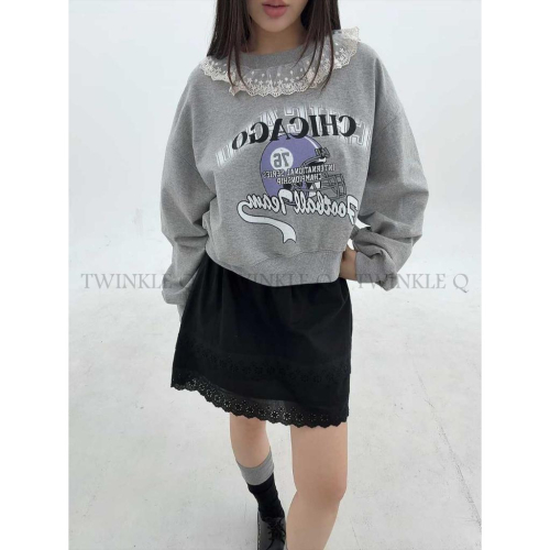 ?TwinkleQ韓國代購BUY好物-預購✈️正韓?? 大學t 芝加哥 圖案印花 蕾絲 長袖上衣 寬鬆 長t 大學踢