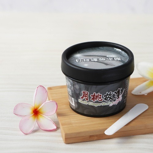 月桃故事-月桃冰河泥膜100ml。取自加拿大冰河泥，修護緊緻控油。月桃超臨界萃取精華，提供肌膚水潤柔嫩的保濕效果。