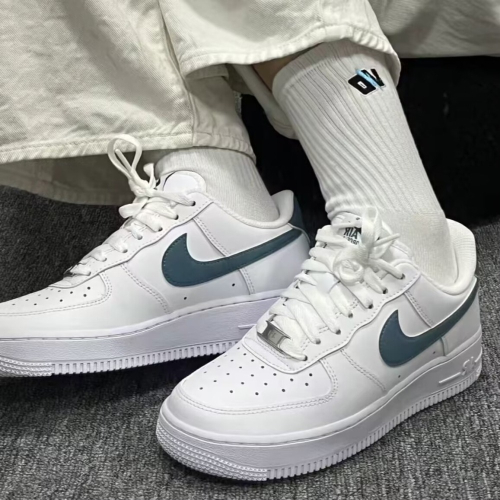 Nike Air Forc 1＇07柔軟舒適防滑耐磨低幫板鞋男款白色FJ4146-114