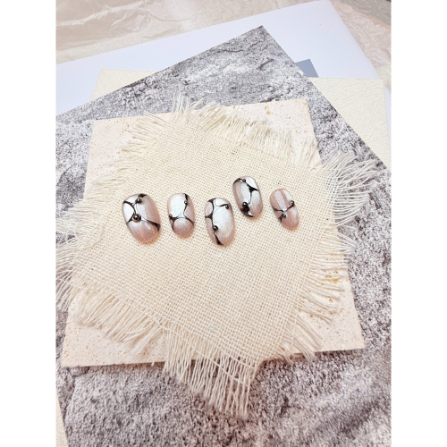 金屬線條穿戴甲 美甲 貓眼美甲 純手工穿戴甲 暗黑 短甲 高雄手工 台灣 非批發甲 無濾鏡 附盒 附工具包 商品實拍